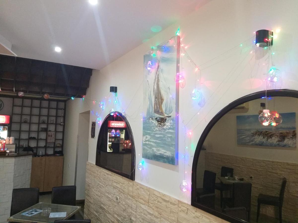 Buffet M Apartments And Rooms אוברובץ מראה חיצוני תמונה