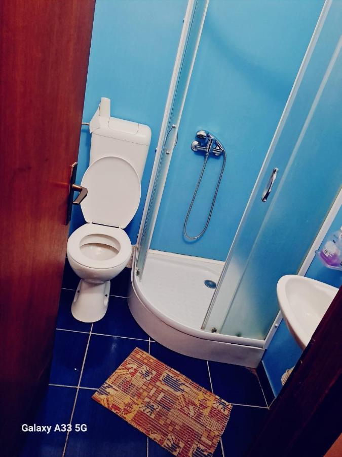 Buffet M Apartments And Rooms אוברובץ מראה חיצוני תמונה